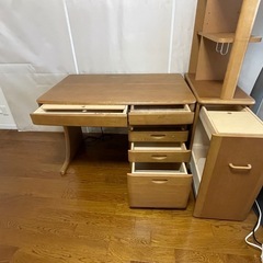 学習デスクの画像