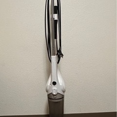 スティック掃除機 [サイクロン式 /コード式] 訳あり