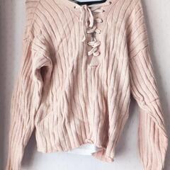 女性のみの引き渡し👩春物ニットを2枚で900円の値段で売ります‼️の画像