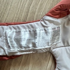 横抱きにも縦抱きにも使える抱っこ紐の画像