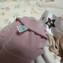 🌼半袖　ワンピース　パジャマ　100の画像