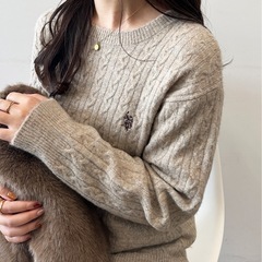 U.S.POLO ASSN.ワンポイントケーブルニットの画像