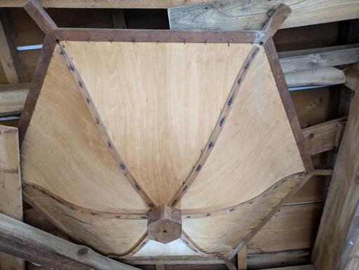 御神輿の屋根？　未完成品　２基有り