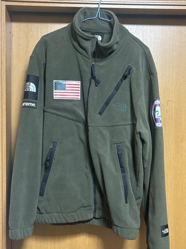 ノースフェイス　Supreme