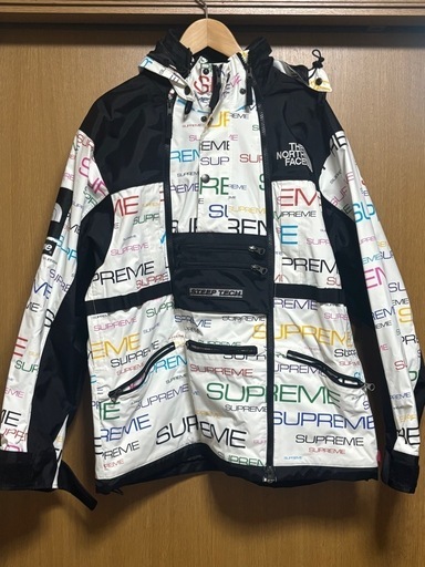 ノースフェイス　Supreme