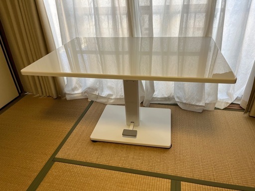 昇降テーブル