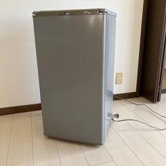 小型冷蔵庫　サンヨー
