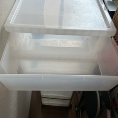 2段収納引き出し。美品。プラスチック製軽いです。サイズ約高さ42㌢幅53㌢奥行39㌢の画像