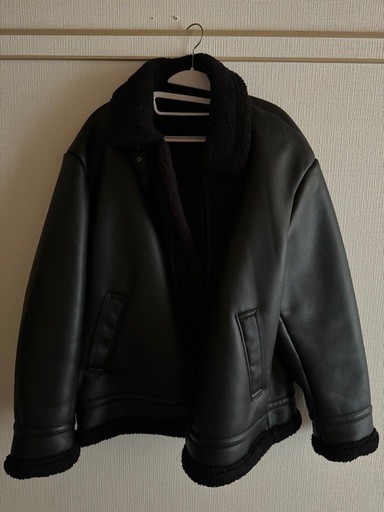 黒レザージャケット ボア襟付き 新品未使用 ボア襟付き黒レザージャケット 黒レザージャケット ボア襟付き