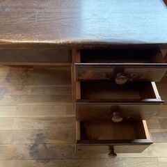 アンティーク家具1　机　傷、落書き等たくさんあります（引き取り期間限定）の画像