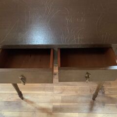 アンティーク家具2  開き机　収納家具　レトロ　傷、落書き、他汚れ多数ですの画像