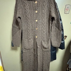 ニットロングカーディガン