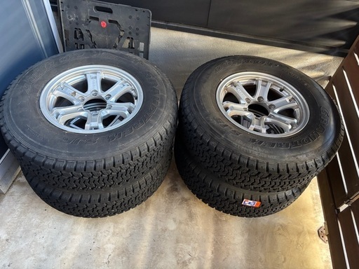 235/80r16　スタッドレスタイヤ&ホイール