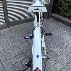 ブリヂストン ジュニア用 自転車 bikke j 白 22インチ