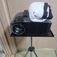プロジェクター差し上げます。