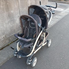 グレコ　二人乗りベビーカーGRACO