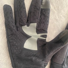 アンダーアーマー　キッズ手袋の画像