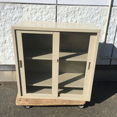 ブランド登録なし アウトレット 書庫 鍵付き 引違い 3色 下段スチール引違い A4対応 スチール書庫 上下横連結可能 W880 D400 H880  単体書庫 オフィス家具 組立品 : DELTA オフィス家具 - 通販 - Yahoo!ショッピング