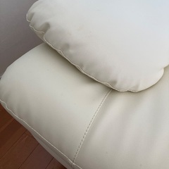 【美品•最終価格・特典有】リビング　カウチソファ　椅子　チェア　関家具　白　ホワイト　アイボリー　クリームの画像