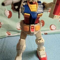 ガンダムフィギュア完成品の画像
