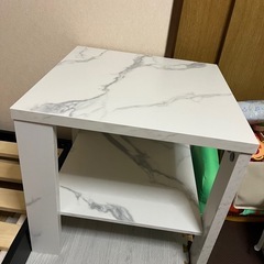 大理石風　サイドテーブルの画像