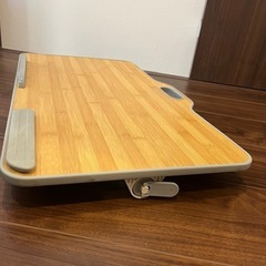 【取引中】ベッドテーブル、ローテーブルの画像