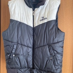 adidasベスト