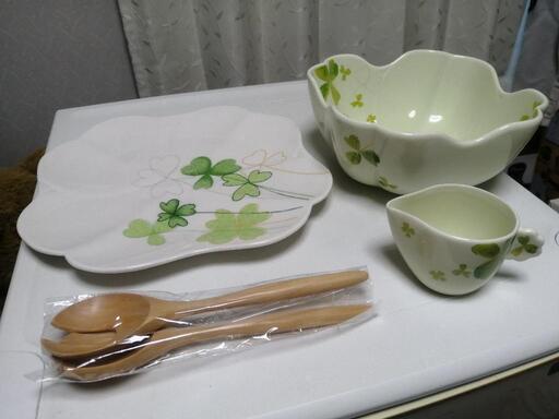 新品‼️クローバーサラダボールセット