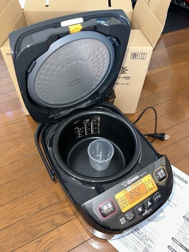 新品同様　象印 マイコン炊飯ジャー極め炊き　炊飯器　