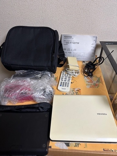 訳あり 東芝 7V型 ポータブルDVDプレーヤーワンセグ録画 SD-P73DTW
