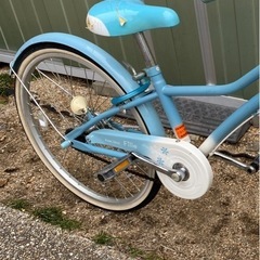 子供自転車⭐︎２２インチ⭐︎後輪タイヤ２０２４年５月に交換してますの画像