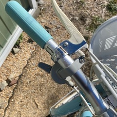 子供自転車⭐︎２２インチ⭐︎後輪タイヤ２０２４年５月に交換してますの画像