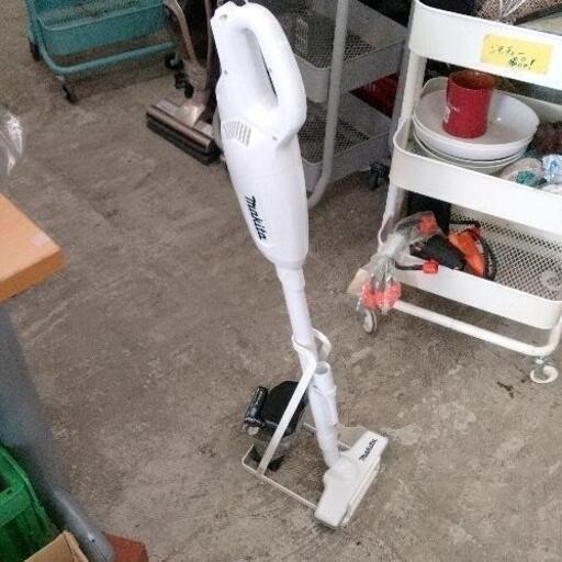 0118-271 マキタ Makita 充電式クリーナー CL106FD バッテリーBL1015