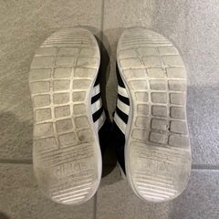 【取引中】アディダス  スニーカー25.0cmの画像
