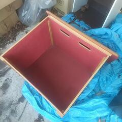 小屋 収納箱の画像