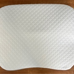 【ニトリ)肩・首・背中も支える枕【お取引中】