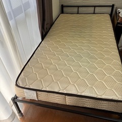 シングルベッド