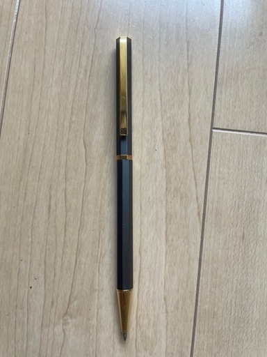GIVENCHY ジバンシイ　ボールペン