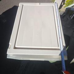 収納ボックスの画像