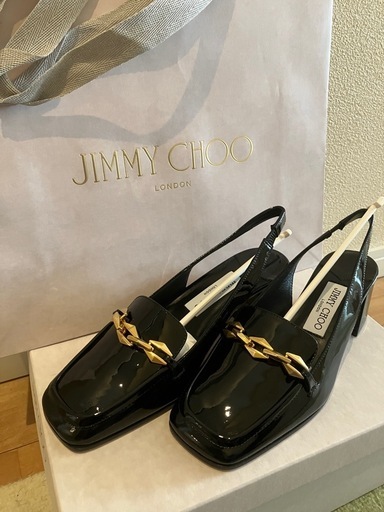 新品未使用　ジミーチュウ パテント  バックストラップパンプス ブラック