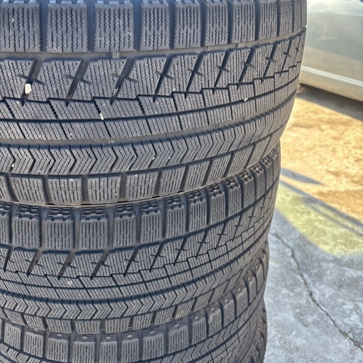 ブリヂストン BLIZZAK 225/50R17 スタッドレスタイヤ