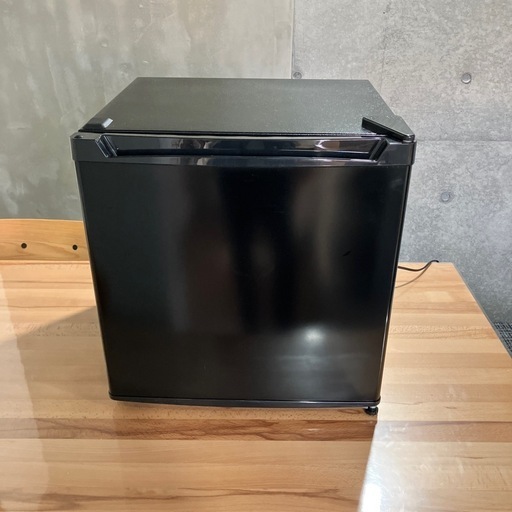 小型冷蔵庫　黒　美品
