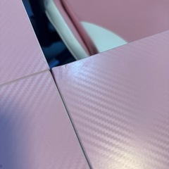 ゲーミングチェアとデスクの2点セットの画像