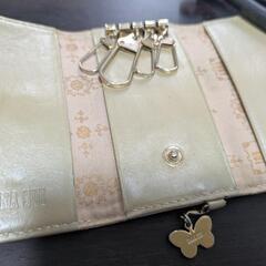 アナスイ　キーケースの画像