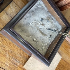 黒檀か紫檀の火鉢の画像