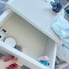 オシャレ リビングテーブル ガラス 引き出し の画像