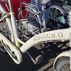 ★店頭にて試乗可★ 値下げしました！J6541　シティサイクル　ALVECCHIO　ホワイト　26インチ　ダイナモライト　簡易クリーニング済　【リユースのサカイ柏店】　 中古自転車 　流山市 中古自転車 松戸市 中古自転車 我孫子市 中古自転車 船橋市 中古自転車 守谷市 中古自転車 取手市 中古自転車の画像