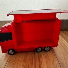 トミカ　トラック　の画像