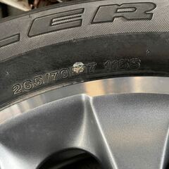 背面スペアタイヤに！FJクルーザー純正アルミホイール！ブリヂストン デューラーH/T 684Ⅱ 265/70R17付き！1本のみです！の画像