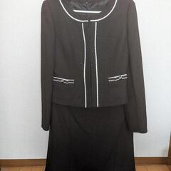 卒業式レディーススーツ